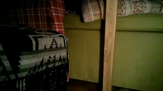 fusskuss2710 online show from February 23, 2025, 10:31 pm