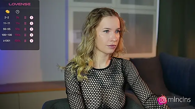 melanielwithu online show from November 6, 2025, 11:22 am