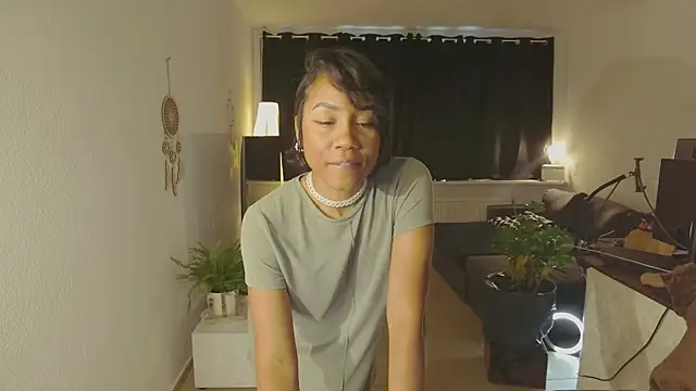 Therainqueen online show from January 13, 2026, 11:15 am