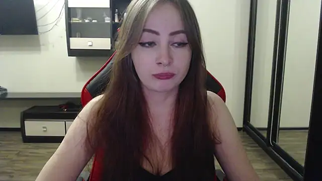 Laralianna online show from February 18, 2025, 6:47 pm