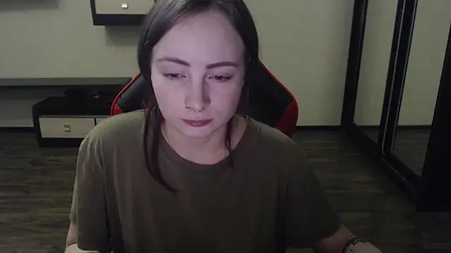 Laralianna online show from March 17, 2025, 3:40 pm