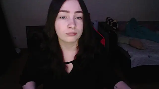 Laralianna online show from March 4, 2026, 8:59 pm