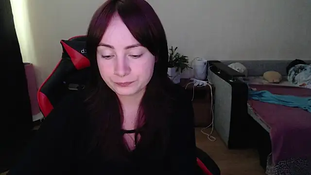 Laralianna online show from July 9, 2026, 6:28 am