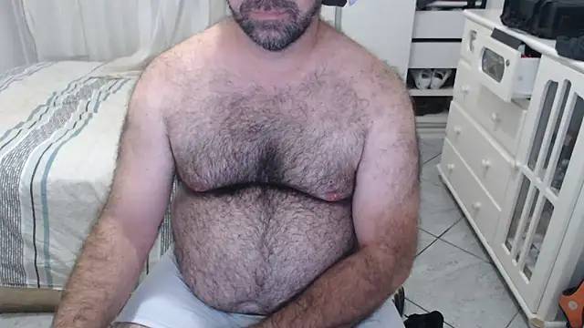 MysterBearMG online show from April 21, 2026, 2:51 am