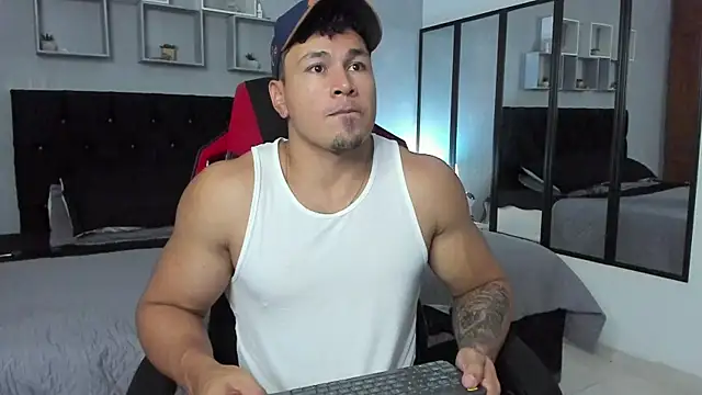 tyler hank01 online show from October 13, 2025, 5:57 pm