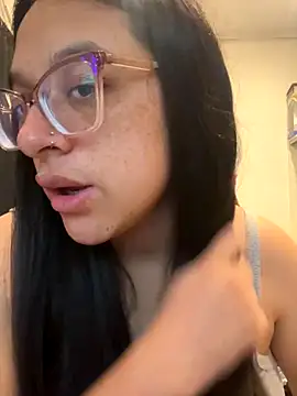 Ninnfa online show from November 4, 2025, 5:01 pm