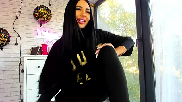 Britney Charm  online show from October 17, 2025, 6:05 am