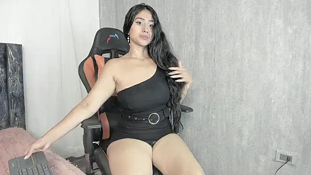 Valentinne z online show from December 29, 2024, 2:42 pm