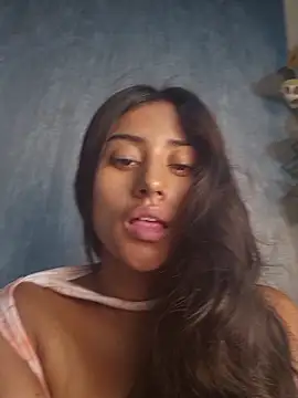 Valentinne z online show from November 18, 2025, 6:51 am