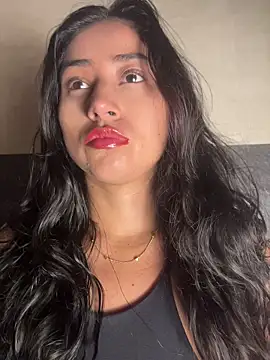 Snapshot of Valentinne_z chatting on June 17, 2026, 7:55 am Valentinne z online show from June 17, 2026, 7:55 am