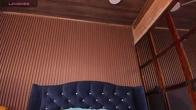 JuliaDawson  online show from February 6, 2025, 7:56 am