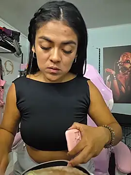 Hannah-grace online show from October 16, 2025, 1:23 pm