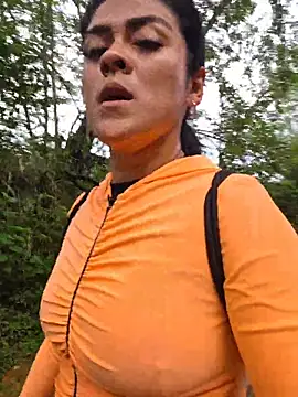 Hannah-grace online show from November 7, 2025, 11:54 am