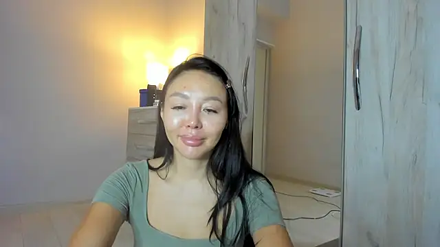 keiko hot online show from April 19, 2026, 2:44 am