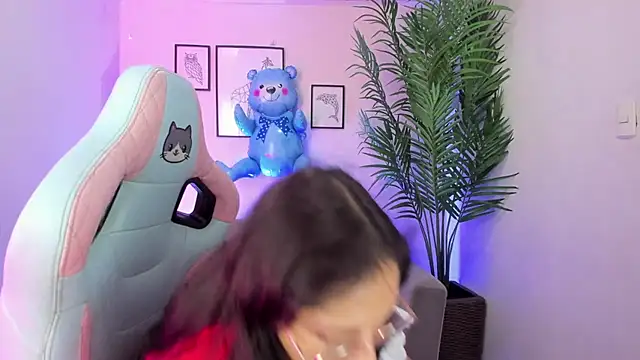 Kyomi chang online show from March 1, 2025, 1:18 pm