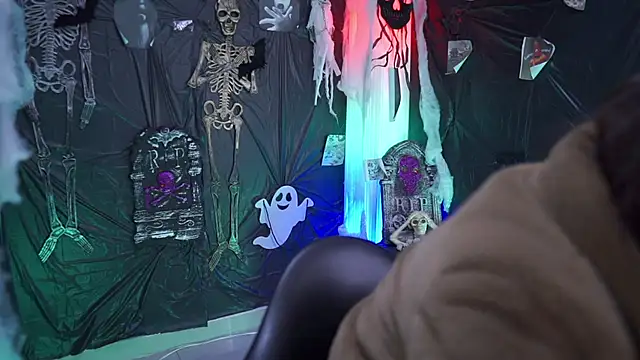 Kyomi chang online show from October 18, 2025, 12:39 pm