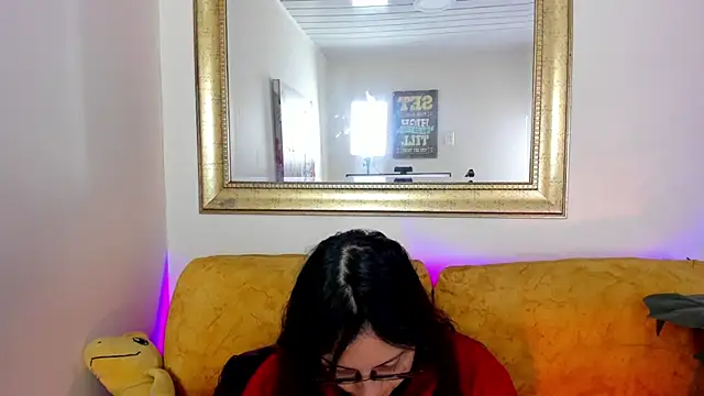 Snapshot of Kyomi_chang chatting on April 20, 2026, 12:52 pm Kyomi chang online show from April 20, 2026, 12:52 pm
