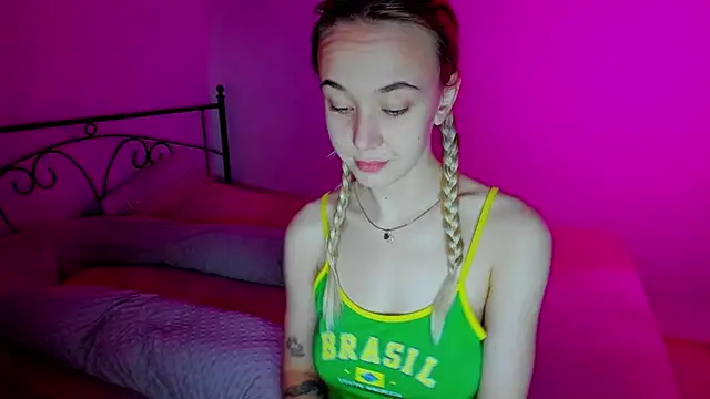 SexyCocobutt online show from December 6, 2024, 7:54 am