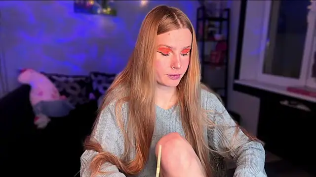 Chanel Gill online show from December 13, 2025, 7:53 pm