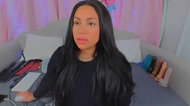 MeghanXO online show from March 4, 2025, 3:22 am