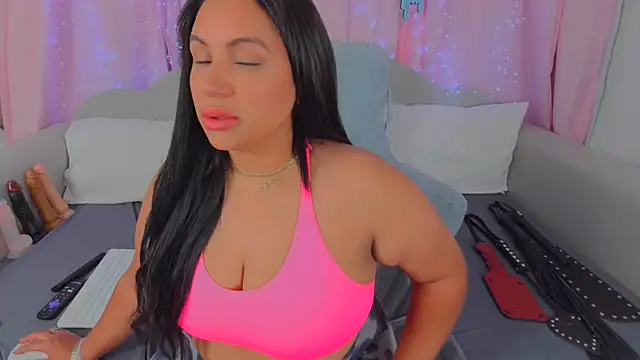 MeghanXO online show from October 13, 2025, 1:11 pm