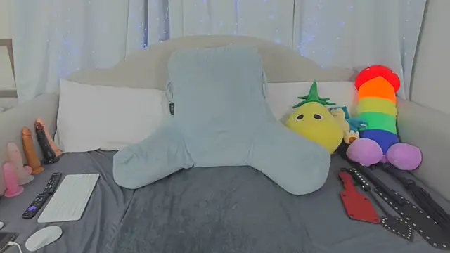 MeghanXO online show from April 19, 2026, 6:10 pm