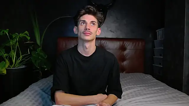 DanielCrush1 online show from October 8, 2025, 5:54 pm