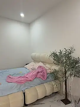 stormyy  online show from April 22, 2026, 12:35 am