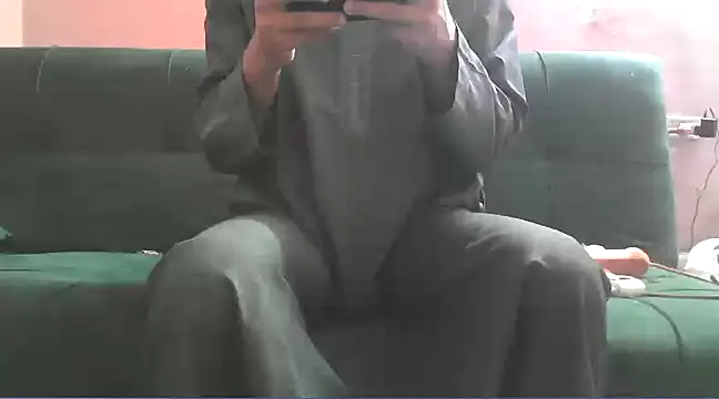 foxsanSs online show from March 12, 2025, 2:52 am