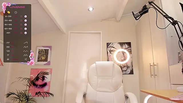 catalinasaiz online show from February 3, 2025, 4:52 pm