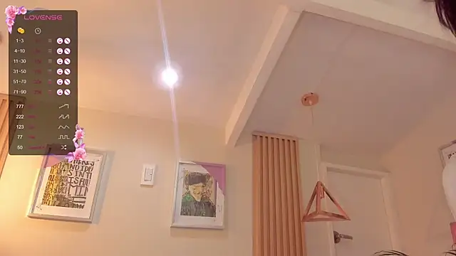 catalinasaiz online show from February 25, 2025, 5:04 pm