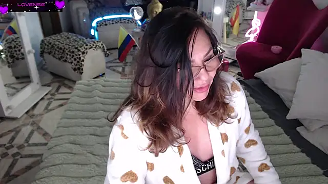 Myrnasexxx online show from June 5, 2026, 10:43 am