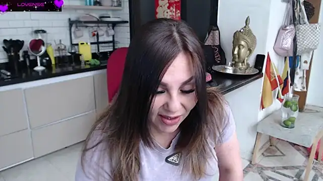 Myrnasexxx online show from June 27, 2026, 4:01 pm