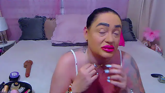 BustyVicky online show from October 2, 2025, 9:00 pm