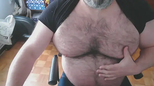 mikeyhotbear online show from March 19, 2025, 4:55 pm