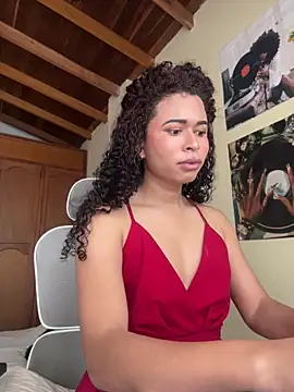 Snapshot of GabriSaenz chatting on May 9, 2026, 1:16 pm GabriSaenz online show from May 9, 2026, 1:16 pm