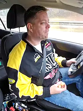 Trucker Hunter online show from December 3, 2024, 9:22 am