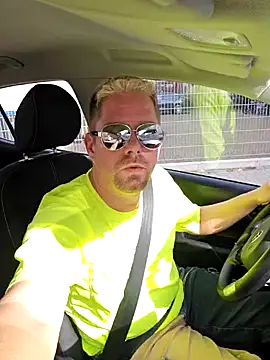 Trucker Hunter online show from March 5, 2025, 11:38 am