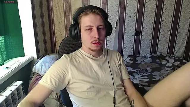 darienlarge online show from October 21, 2025, 1:56 pm