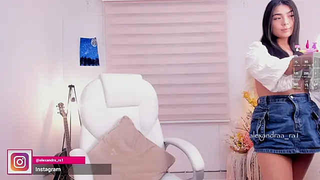 Snapshot of Alexandra_ra chatting on December 13, 2025, 8:47 pm Alexandra ra online show from December 13, 2025, 8:47 pm