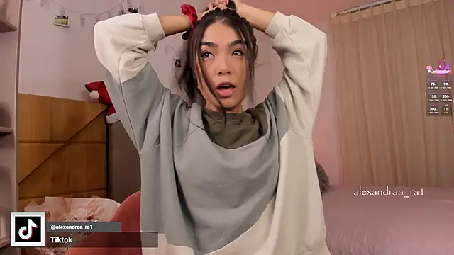 Snapshot of Alexandra_ra chatting on January 9, 2026, 11:50 pm Alexandra ra online show from January 9, 2026, 11:50 pm