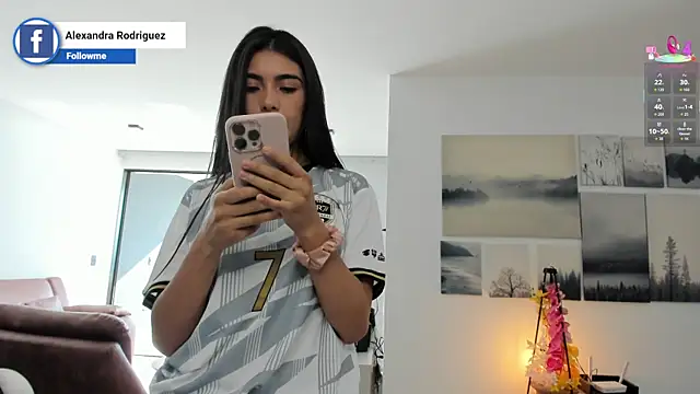 Snapshot of Alexandra_ra chatting on July 2, 2026, 9:10 pm Alexandra ra online show from July 2, 2026, 9:10 pm