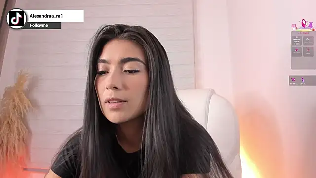 Snapshot of Alexandra_ra chatting on July 24, 2026, 12:52 am Alexandra ra online show from July 24, 2026, 12:52 am