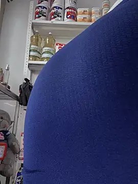 sammyqueenx21 online show from February 22, 2025, 7:14 pm