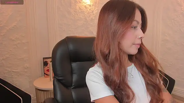 ErikaBenz  online show from October 10, 2025, 8:41 pm