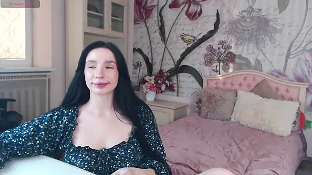 AliciaBow online show from October 30, 2025, 1:45 pm