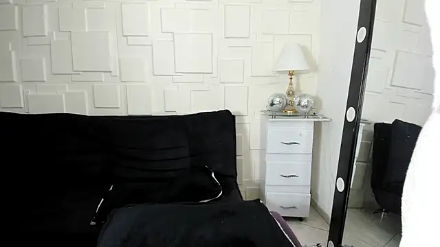 dollpamela online show from December 29, 2024, 11:18 pm