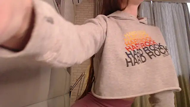 VeronikaAv online show from December 8, 2024, 7:37 am