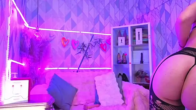 AsheyBaker online show from April 22, 2026, 10:28 am