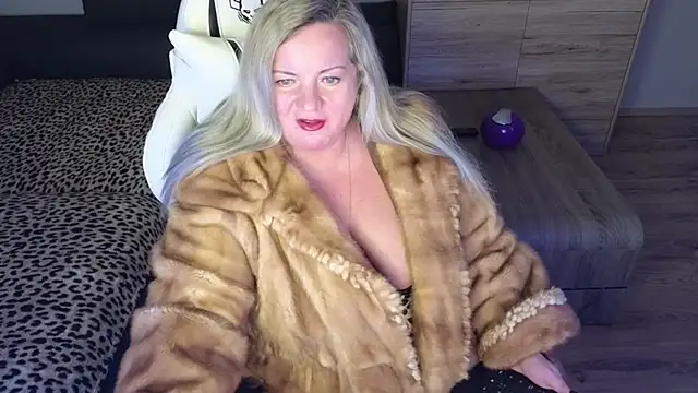 MolligSpielle online show from February 3, 2025, 10:54 pm